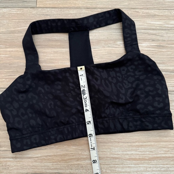 GapFit Leopard Print Sports Bra - Picture 8 of 8